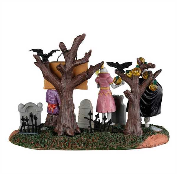 GRAVEYARD COSTUME PARTY-en