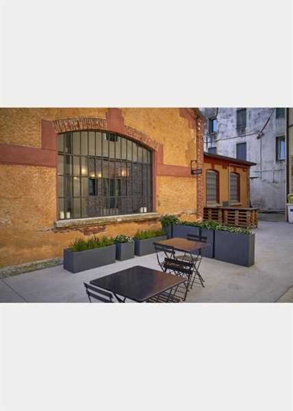 VASO CASSETTA DA ESTERNO KUBE NERO PERLA CM.80X30XH30