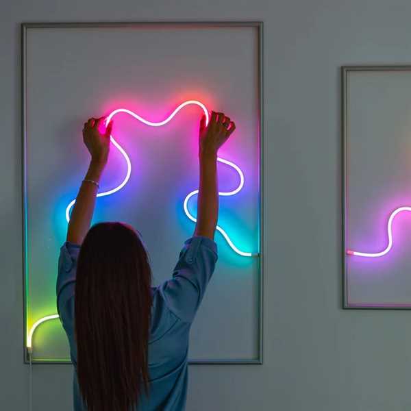 RGB LIGHT FLEX 4 MT LONG.  BT+WIFI  GEN II IP20 PLUG F-en