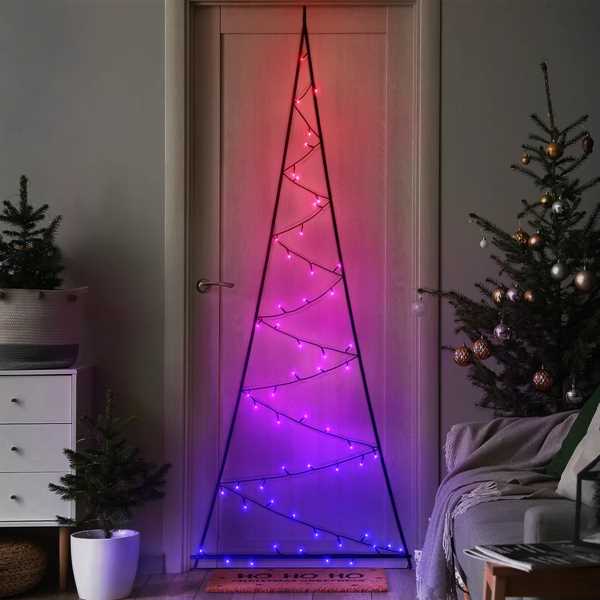 TWINKLY LIGHT TREE 50 LED RGBW BLACK WIRE PLUG F-en