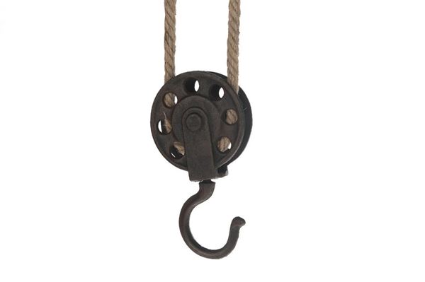 PULLEY WITH HEMP ROPE CAST IRON 55X11X4CM