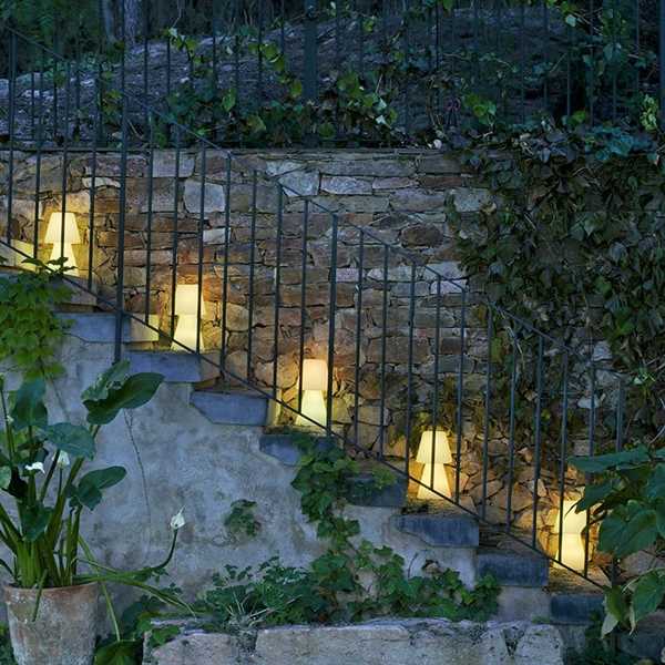 LAMPADA DA TAVOLO PER ESTERNO LOLA RGB+BIANCO CM.Ø15,5XH30