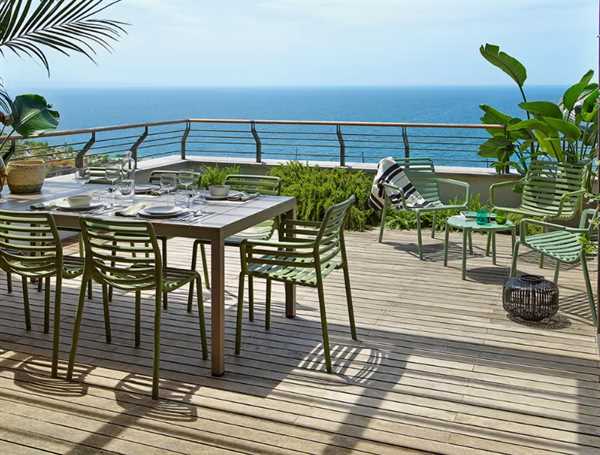 SEDIA CON BRACCIOLI IN POLIPROPILENE DOGA AGAVE CM.60X57X84