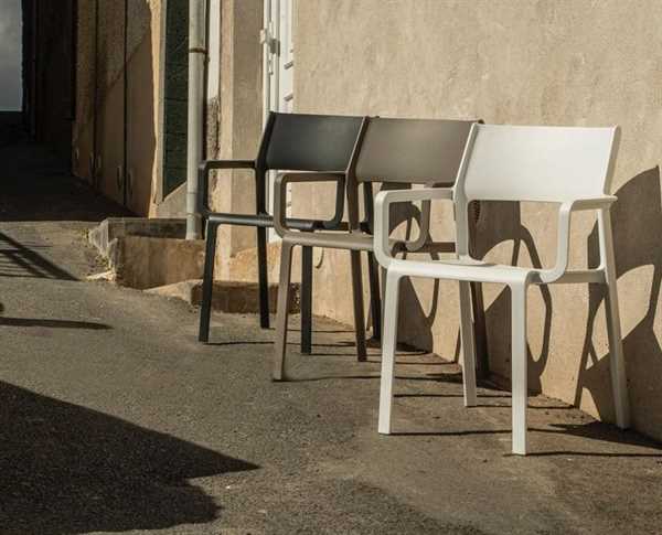 SEDIA CON BRACCIOLI POLIPROPIL. TRILL ANTRACITE CM59X54X83H