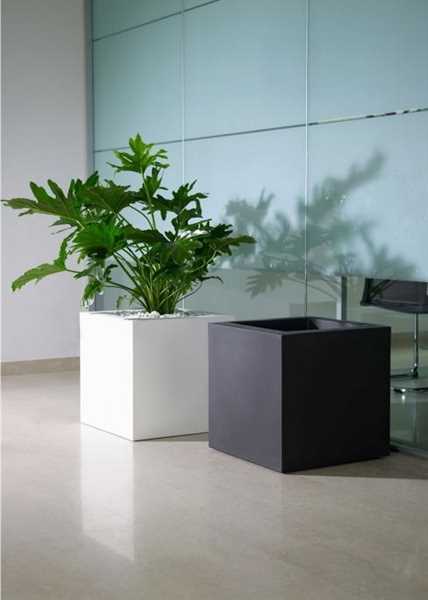 VASO DA ESTERNO IN RESINA QUADRATO KUBE BIANCO CM.40x40xH40