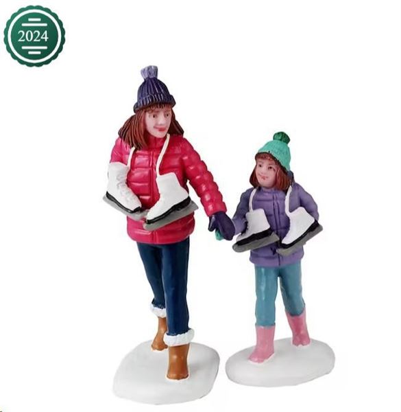 SKATING SISTERS, SET OF 2