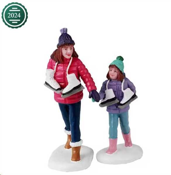 SKATING SISTERS, SET OF 2
