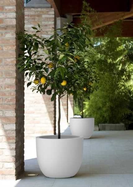 VASO DA ESTERNO IN RESINA TONDO ETRIA BIANCO CM. Ø44 H36