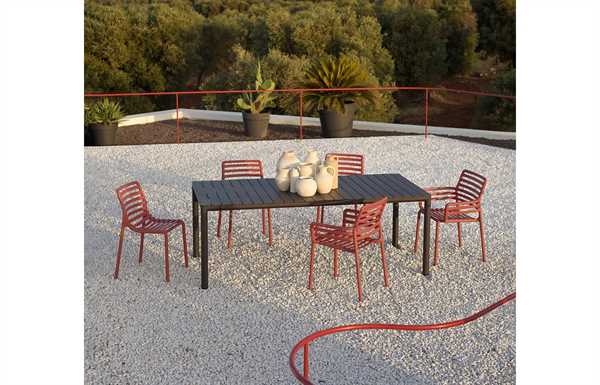 SEDIA CON BRACCIOLI DA ESTERNO DOGA MARSALA CM.60X57X84