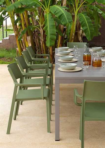 SEDIA CON BRACCIOLI POLIPROPILENE TRILL AGAVE CM.59X54XH83