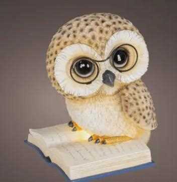 GUFO CON LIBRO LED POLIRESINA 18X21.5XH.24.5CM A BATT.